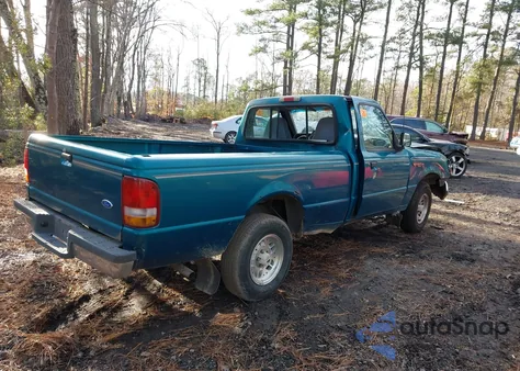 1994 Ford Ranger z USA, uszkodzony, nr VIN 1FTCR10A5RTA83700